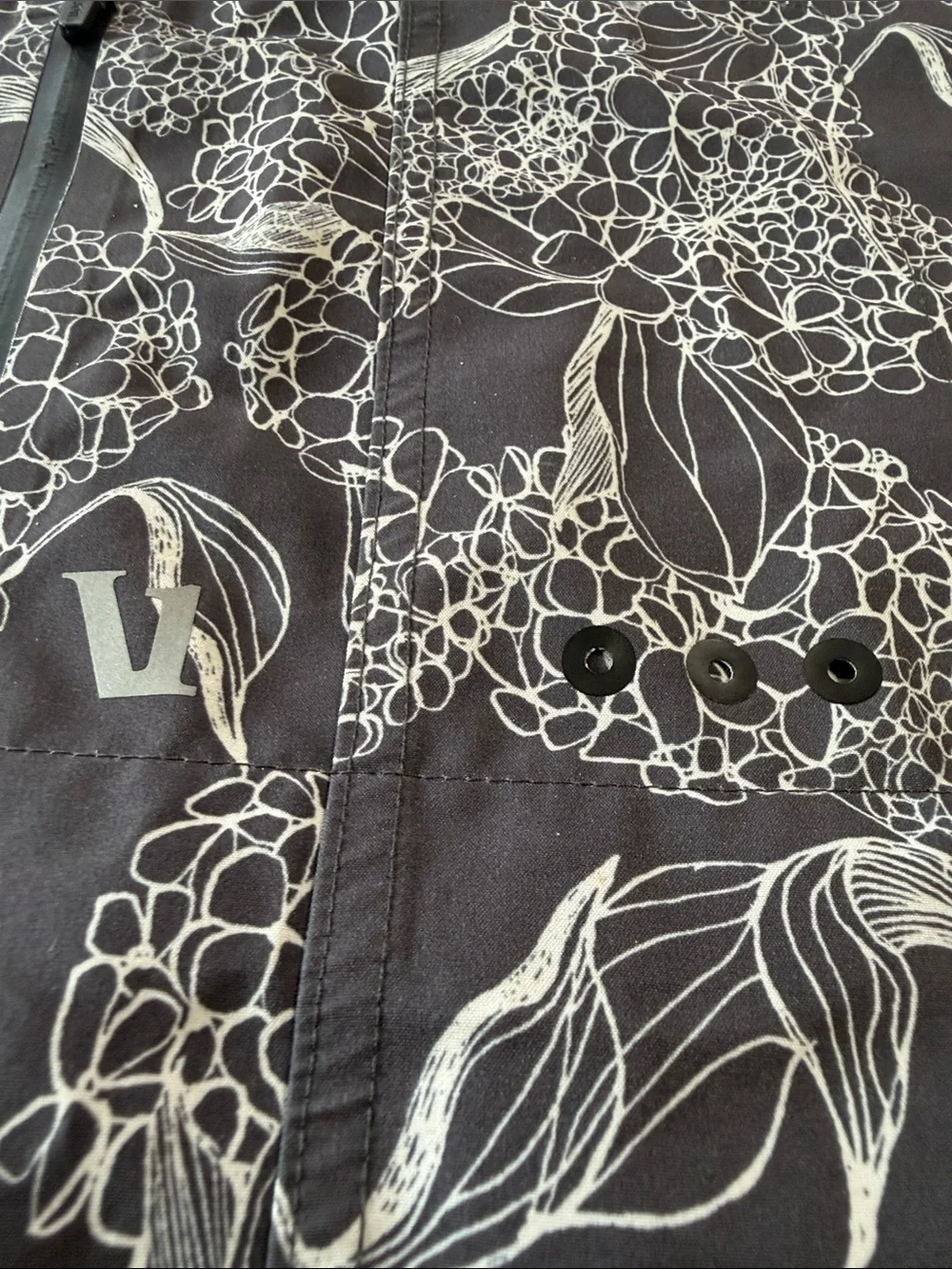 Vuori Infinity Boardshort SZ 32 EUC.  Summer beach coastal gym sporty style 383